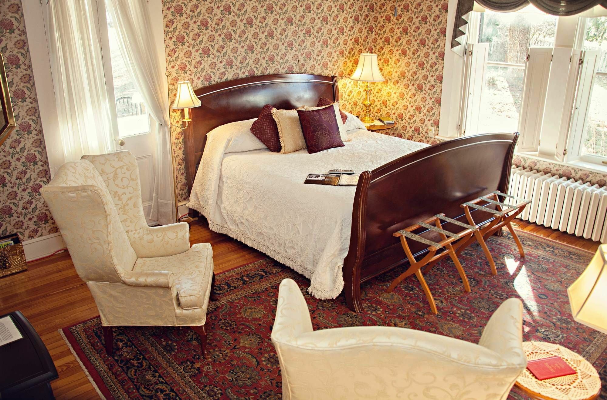 The Carriage Inn Bed And Breakfast 찰스 타운 외부 사진